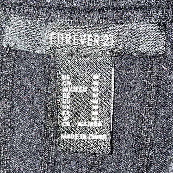 Forever 21 Black cropped Ribbed Knit Women's Top - Picture 2 of 7